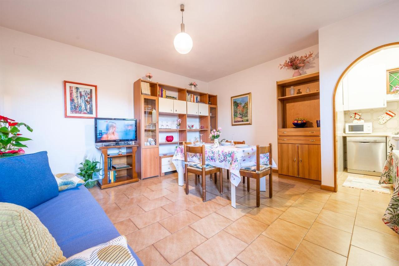 La Casetta Di Silvia Mommio Exteriér fotografie