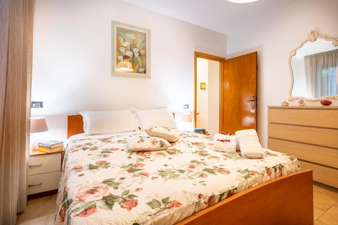La Casetta Di Silvia Mommio Exteriér fotografie